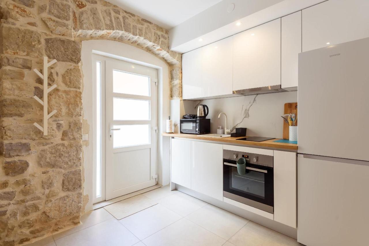 Apartmani Boras Metković Exteriör bild