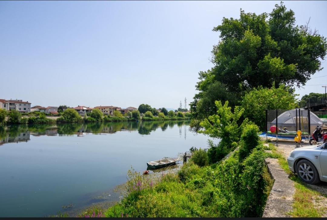 Apartmani Boras Metković Exteriör bild