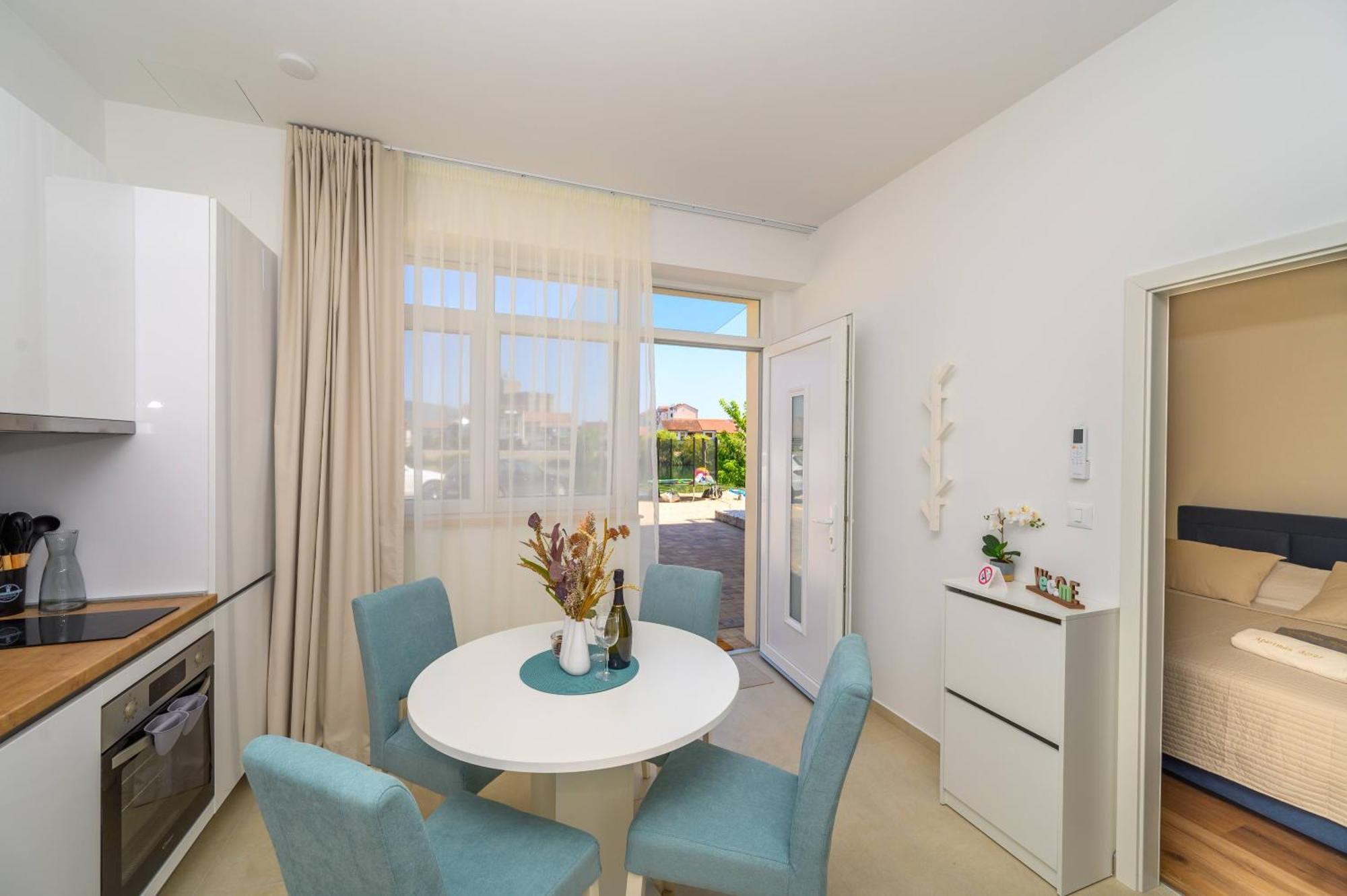 Apartmani Boras Metković Exteriör bild